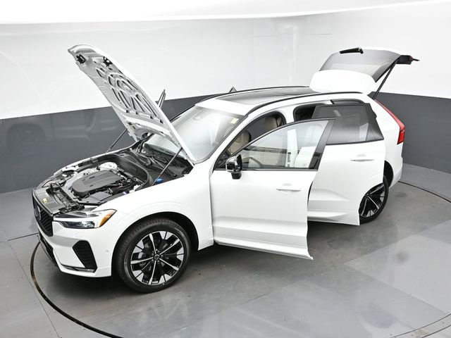New 2026 Volvo XC60 B5 Plus w/ Protection Package Premier AWD/4WD image 54