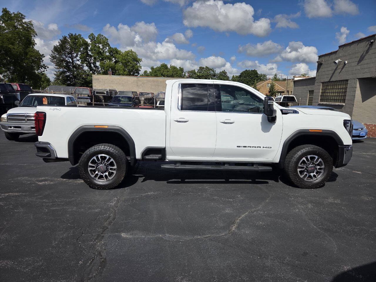 Used 2024 GMC Sierra 2500 SLE w/ SLE Convenience Package AWD/4WD image 7