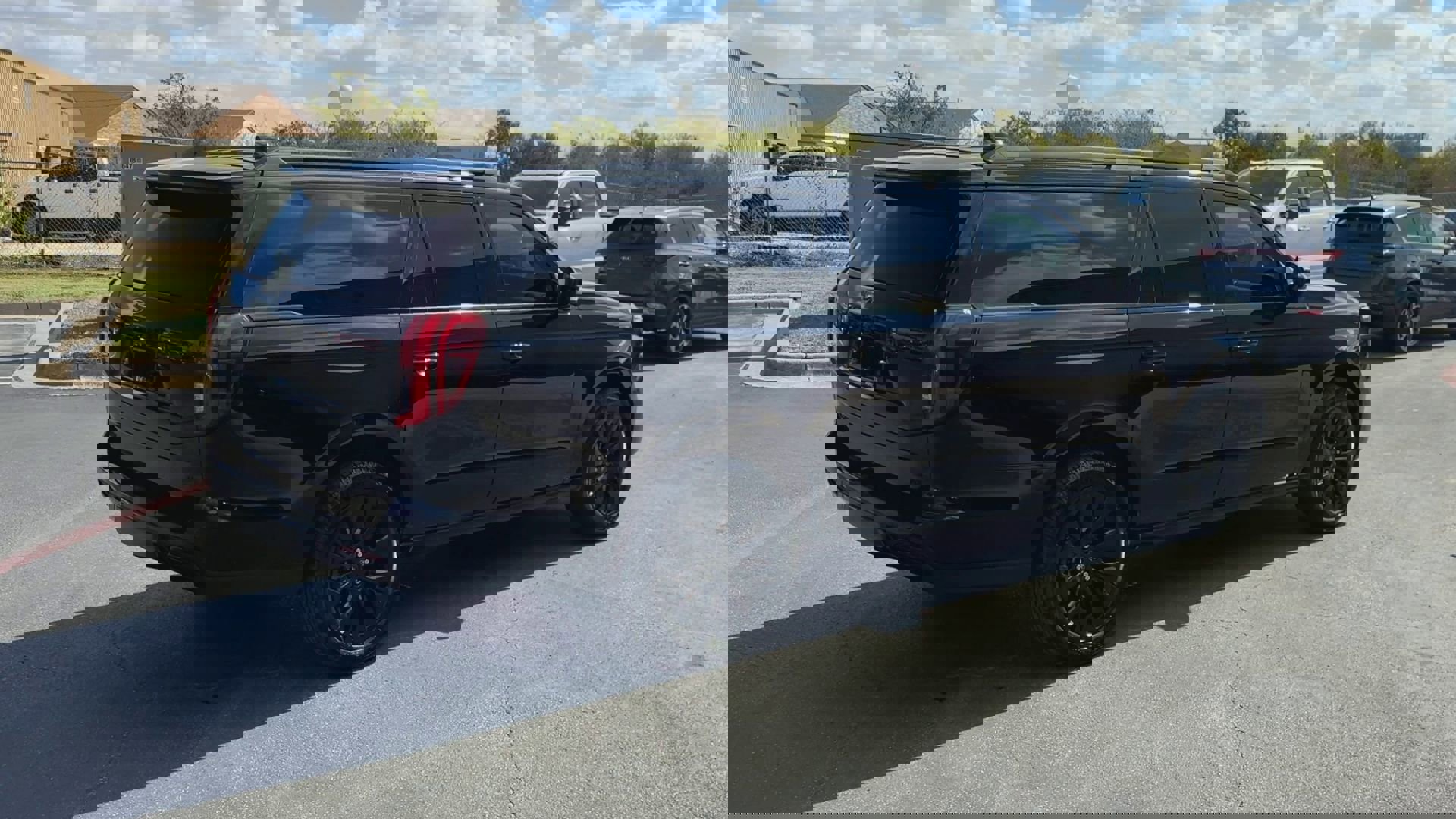 Certified 2025 Ford Expedition Max Platinum w/ Stealth Appearance Package image 8