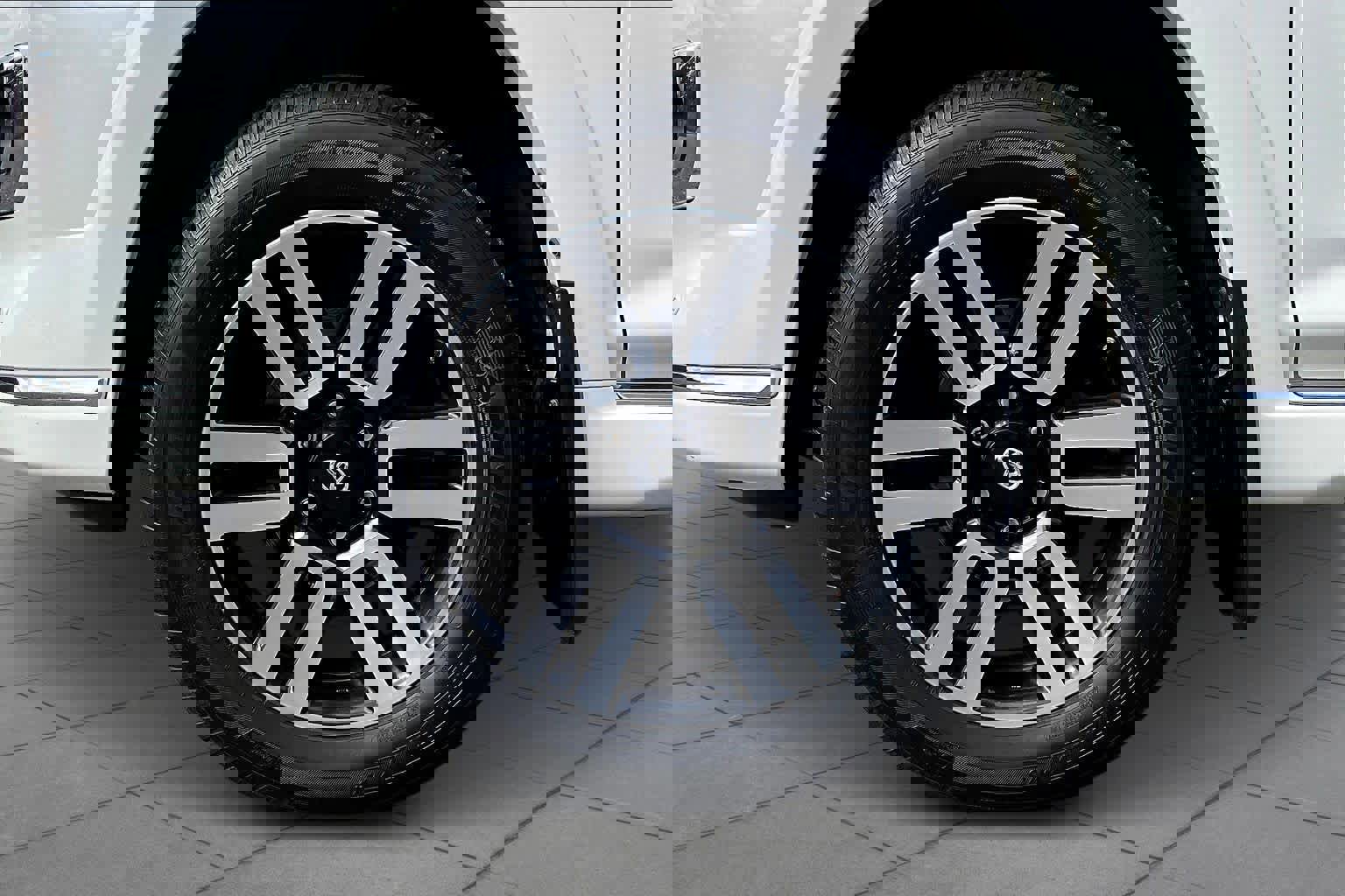 Used 2017 Toyota 4Runner Limited image 11