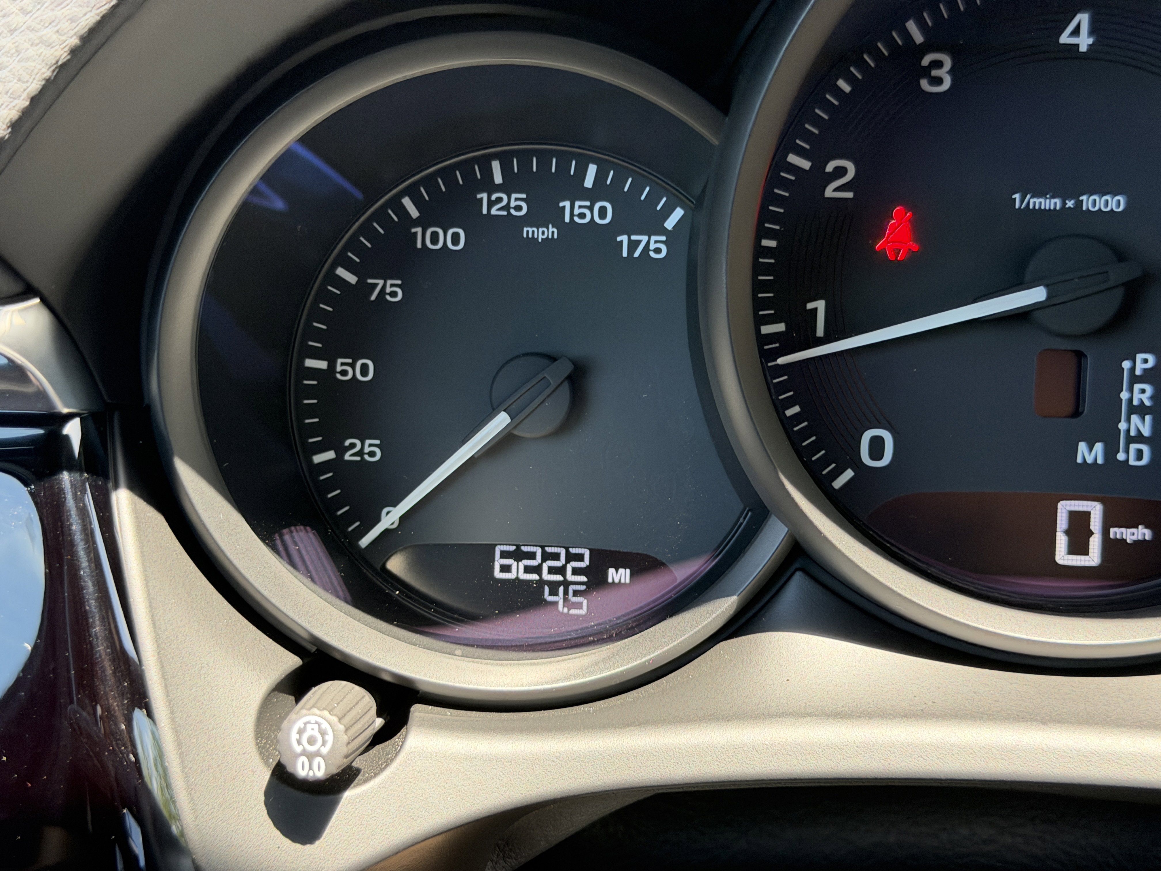 Certified 2025 Porsche Macan image 38