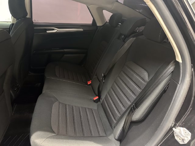 Certified 2019 Ford Fusion SE FWD image 16