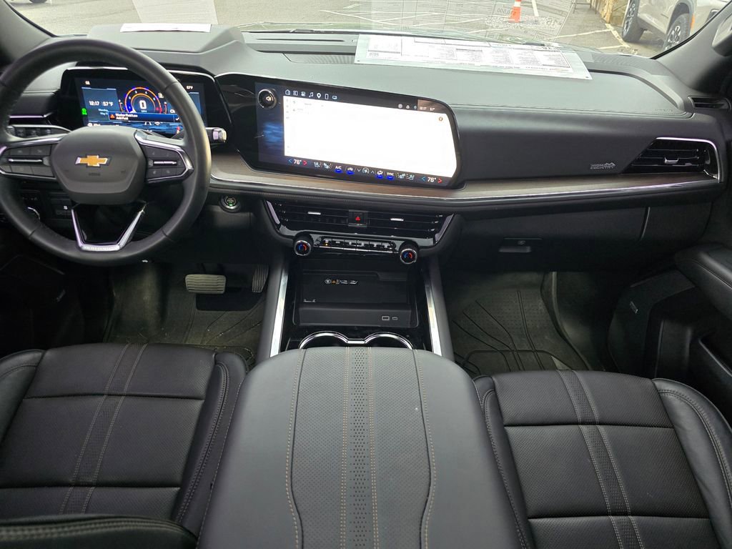 Used 2025 Chevrolet Tahoe High Country AWD/4WD image 5