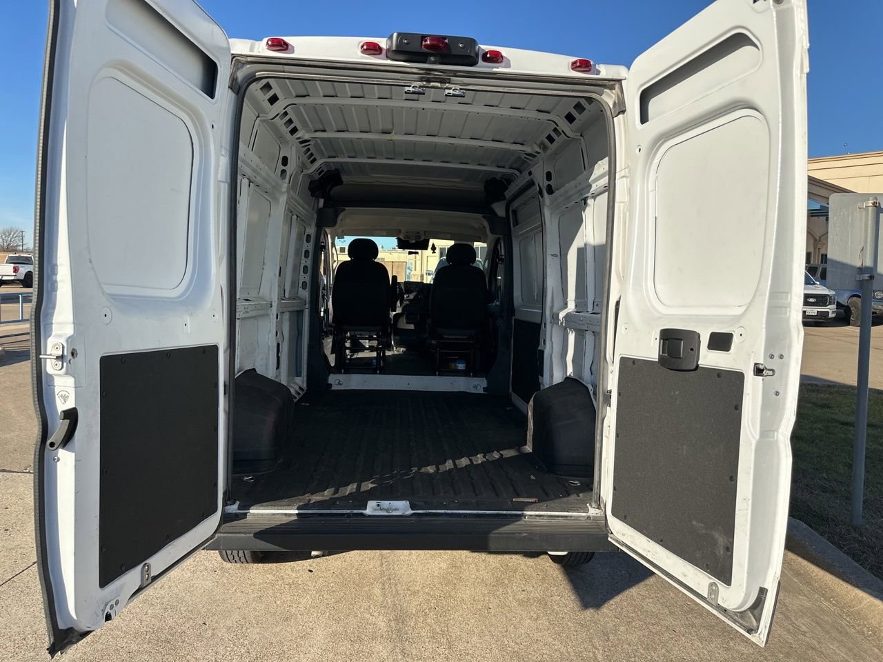 Used 2023 RAM ProMaster 2500 image 15