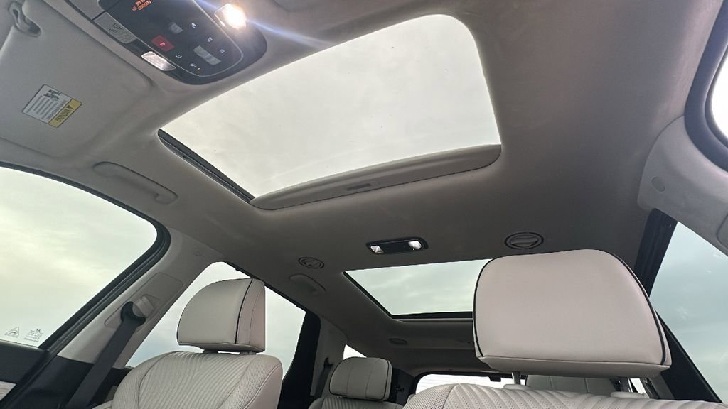Used 2024 Hyundai Palisade Calligraphy FWD image 5