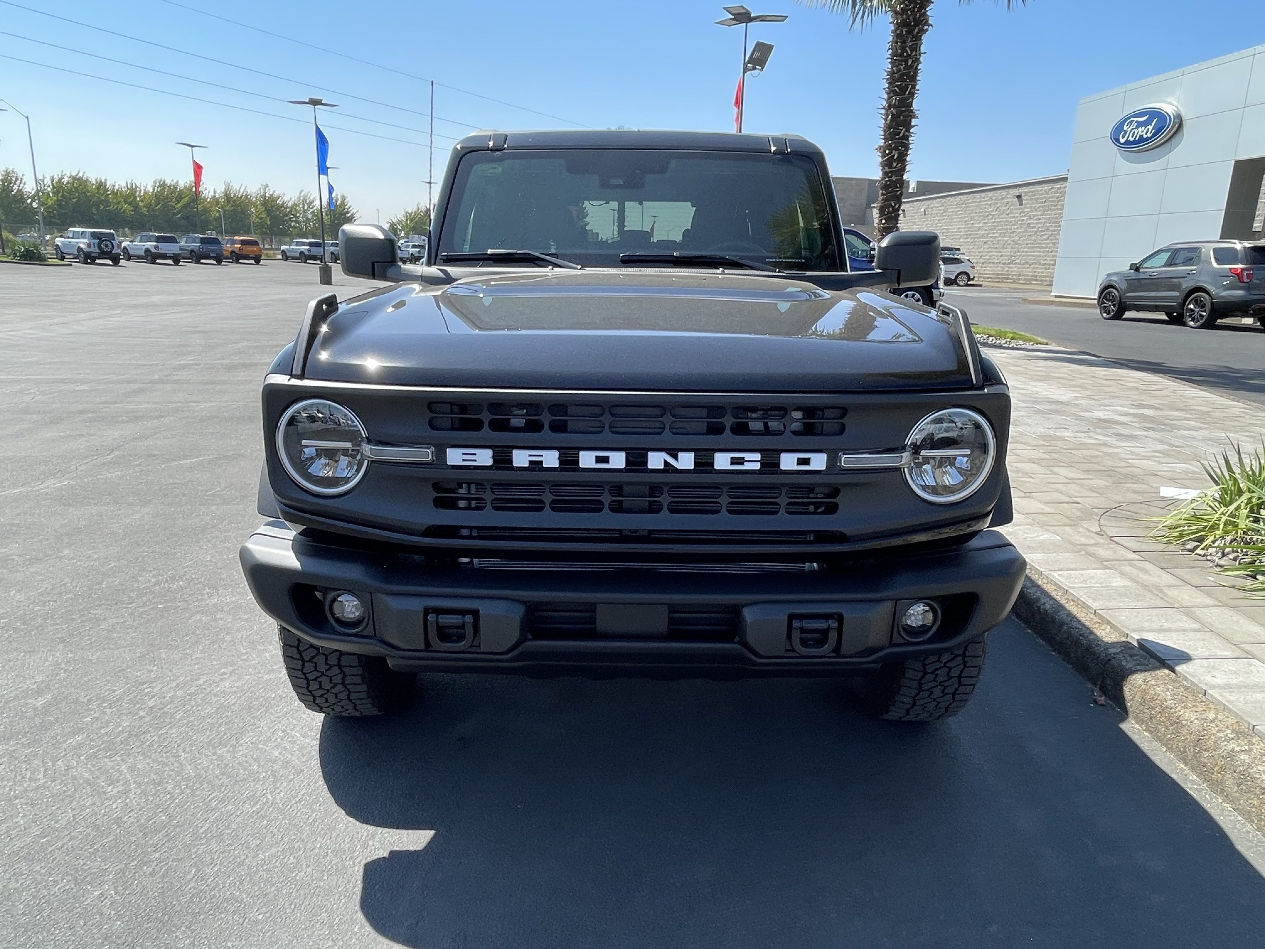 New 2026 Ford Bronco Big Bend w/ Black Diamond Package AWD/4WD image 6