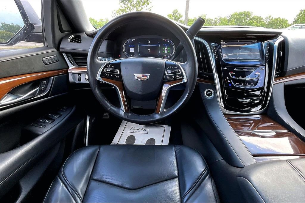 Used 2020 Cadillac Escalade 2WD image 10