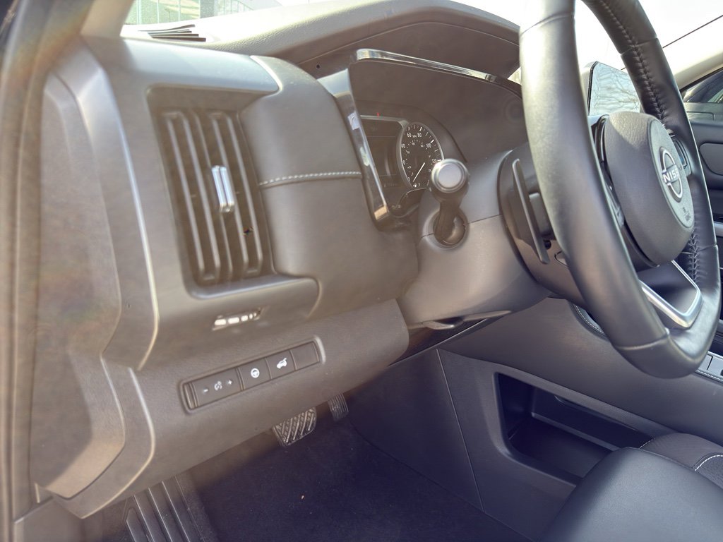 Certified 2023 Nissan Pathfinder SL w/ Lighting Package (N92) image 14
