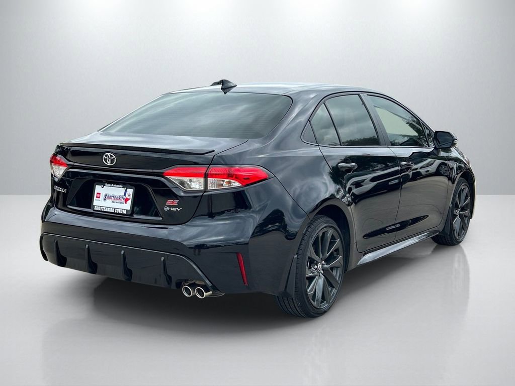 Used 2026 Toyota Corolla SE w/ SE Premium Package image 5