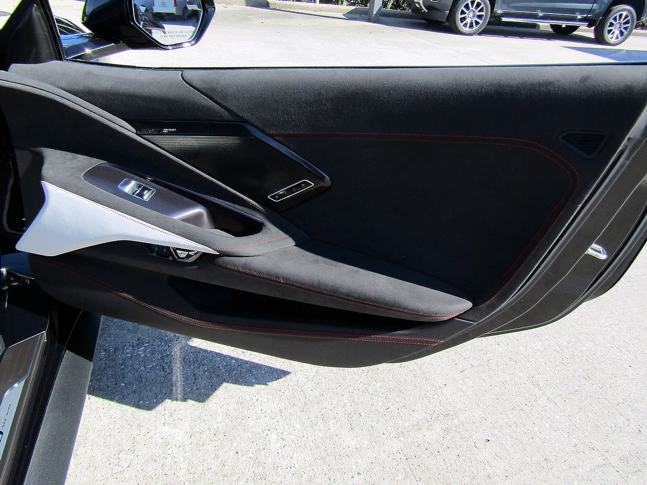 Used 2023 Chevrolet Corvette Stingray Premium Conv w/ Z51 Performance Package image 14