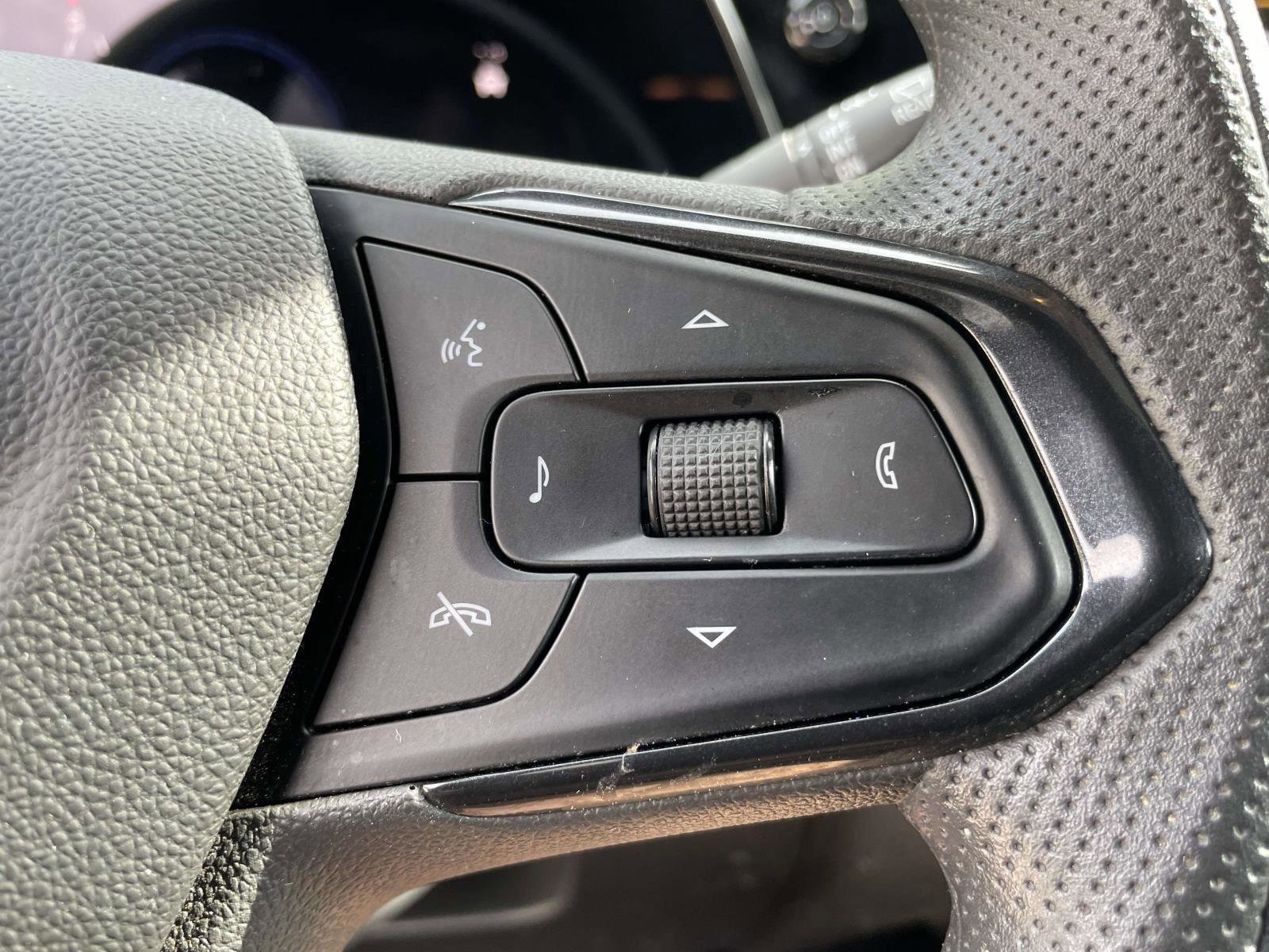 Used 2024 Chevrolet Trax LT FWD image 8