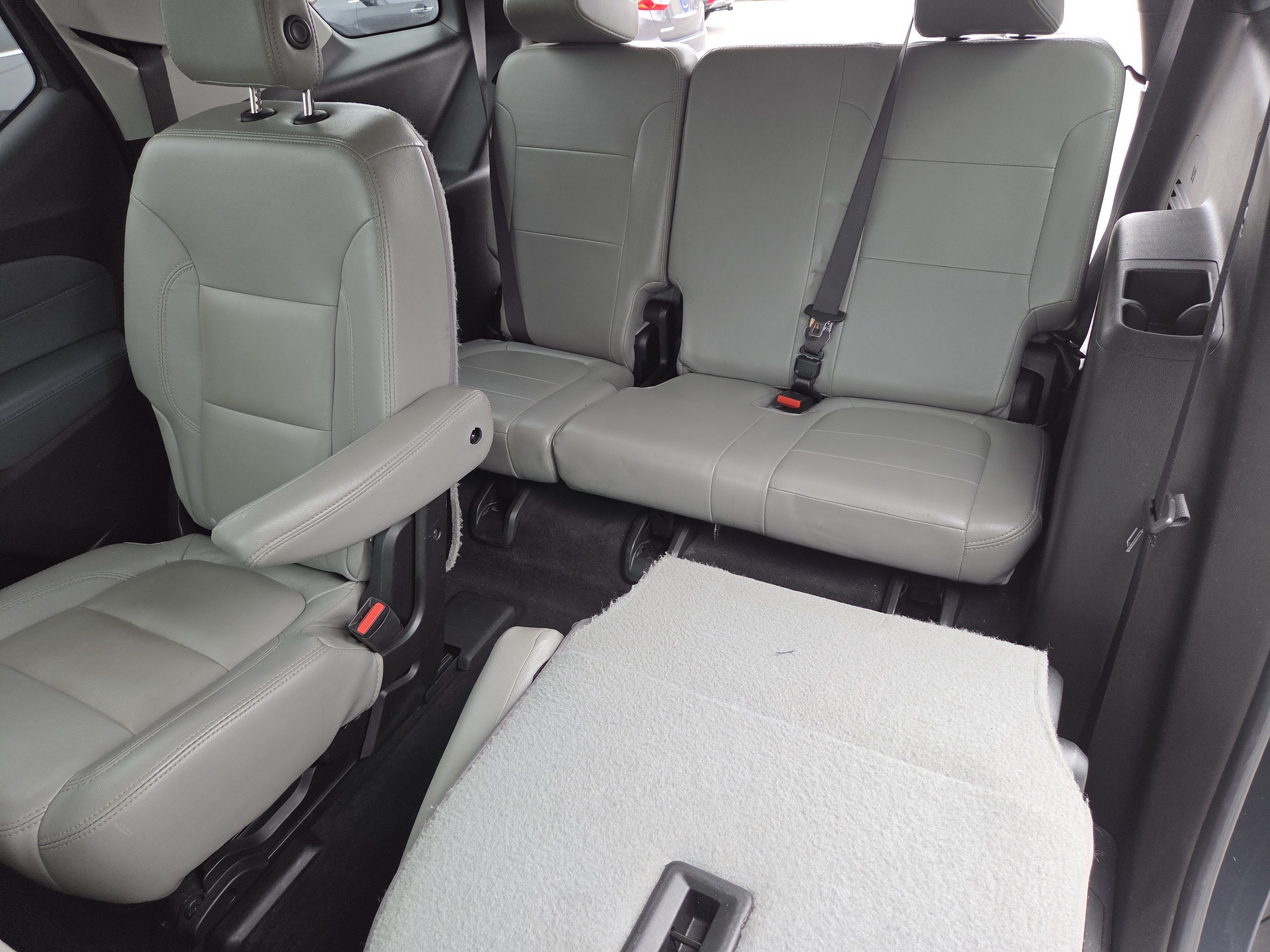 Used 2018 Chevrolet Traverse LT w/ LPO, Floor Liner Package AWD/4WD image 9