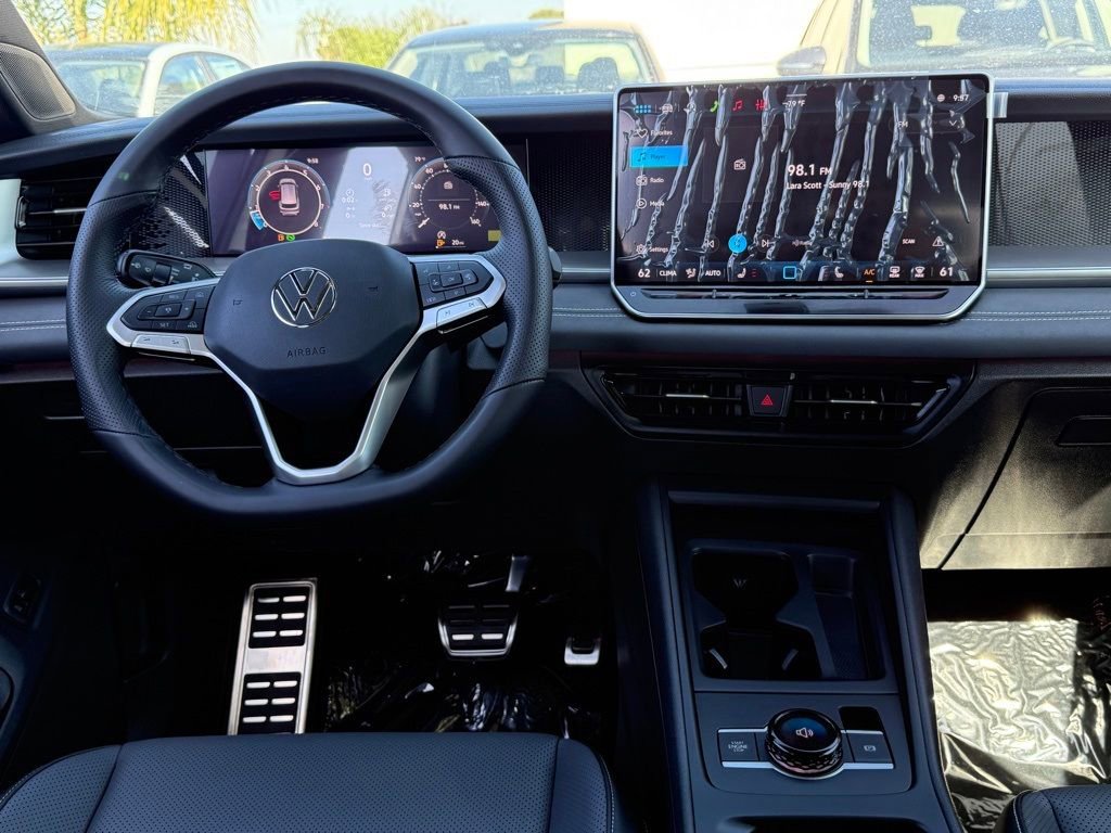 New 2026 Volkswagen Tiguan SE R-Line image 25