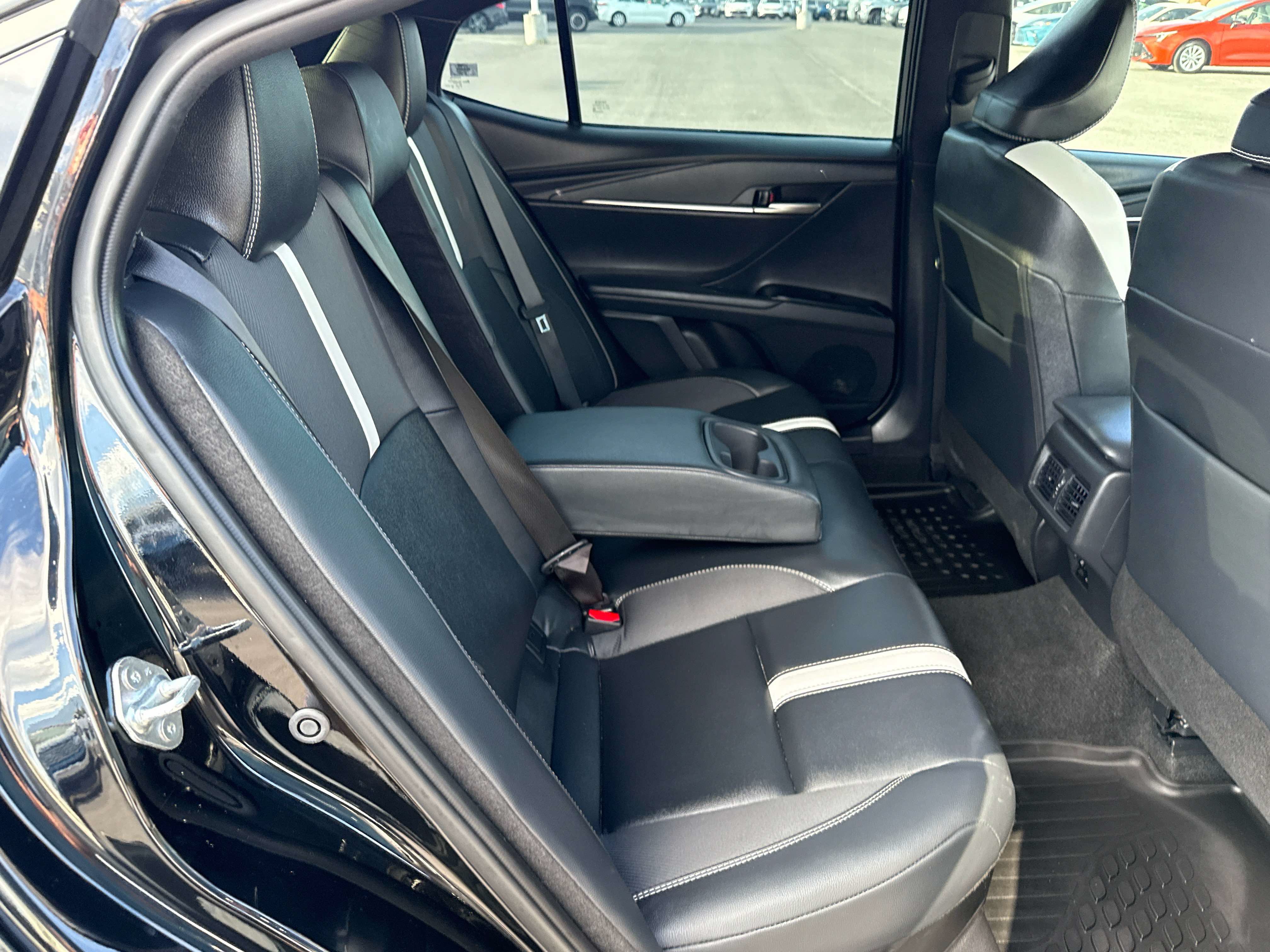 Used 2025 Toyota Camry SE FWD image 16