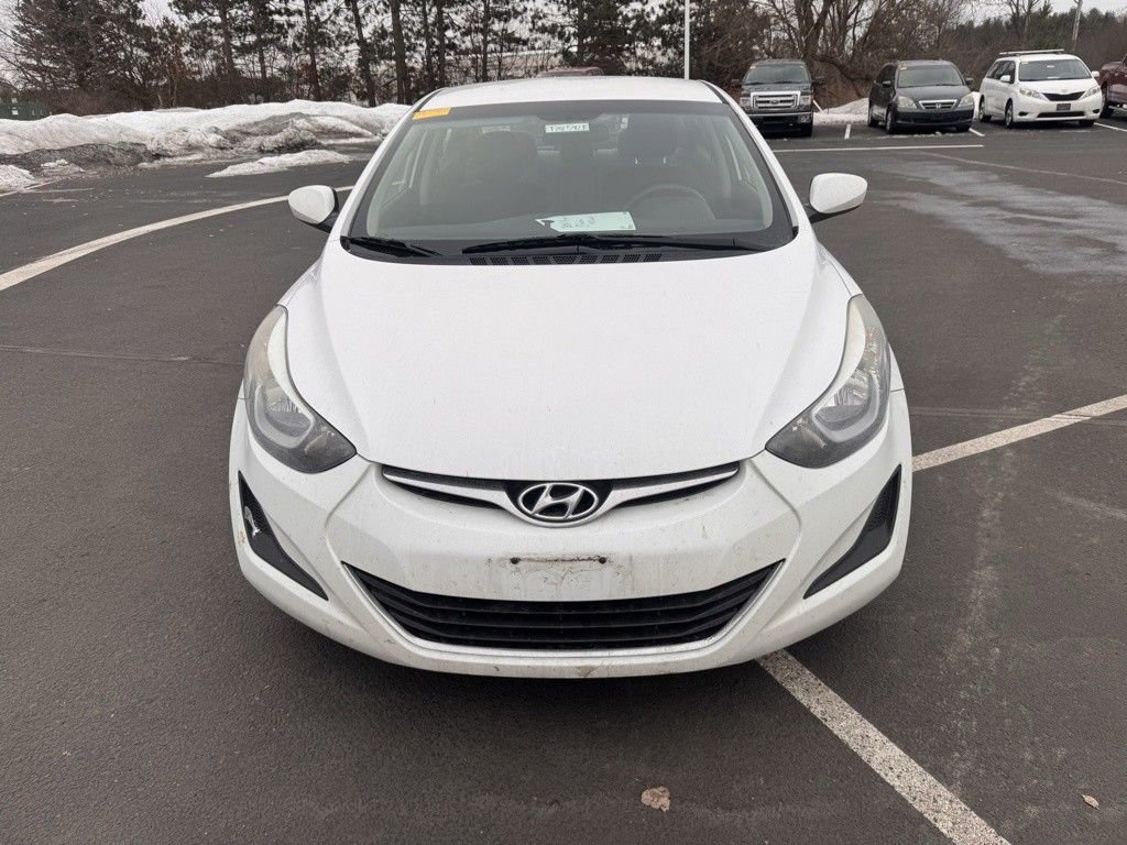Used 2016 Hyundai Elantra SE image 2