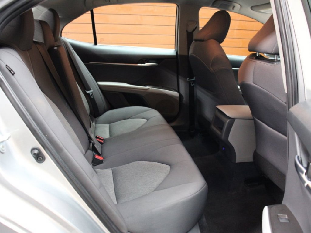 Used 2024 Toyota Camry LE FWD image 7