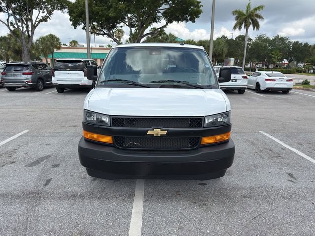 Used 2024 Chevrolet Express 3500 LS RWD image 2
