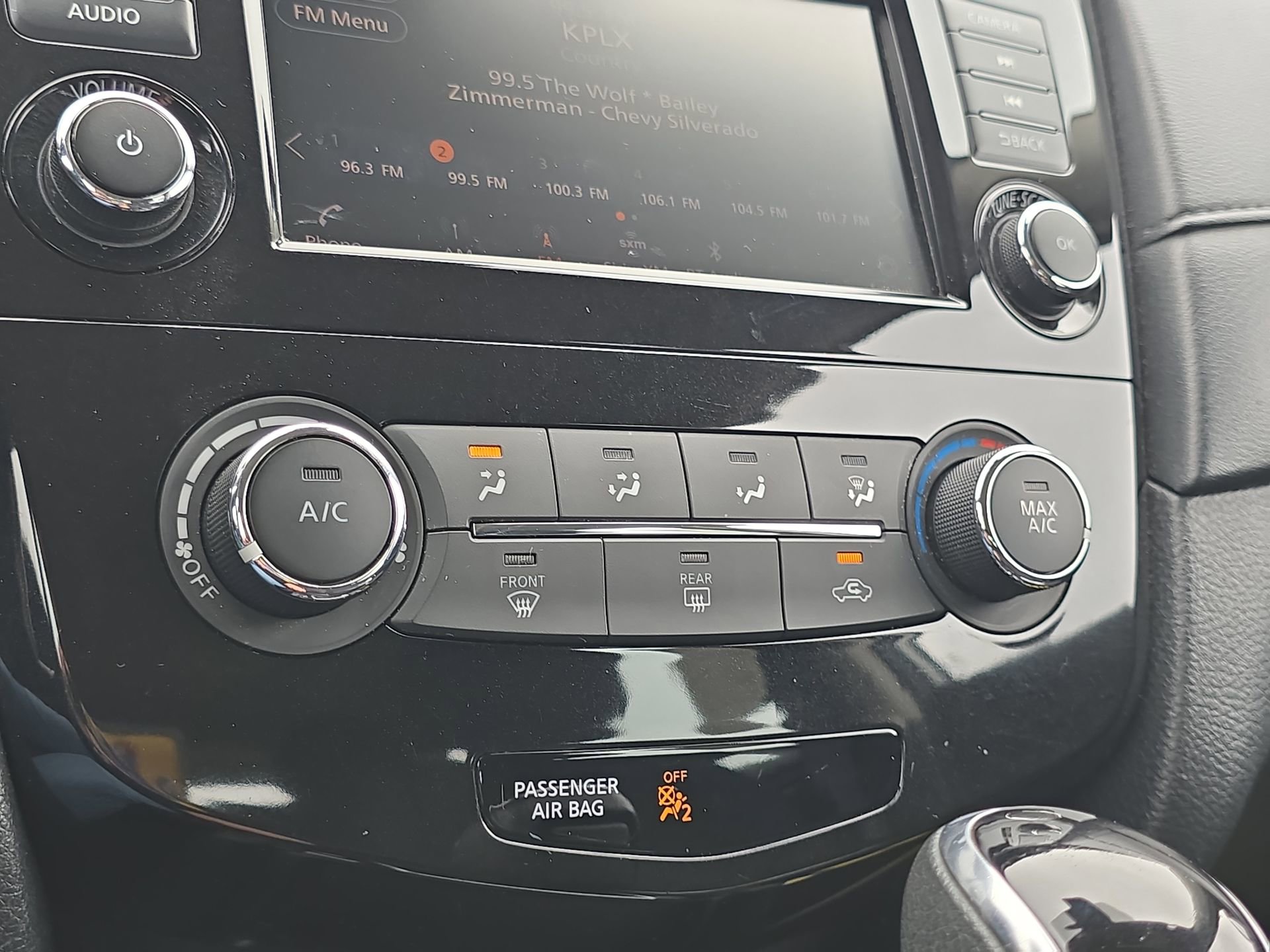 Used 2019 Nissan Rogue S FWD image 16