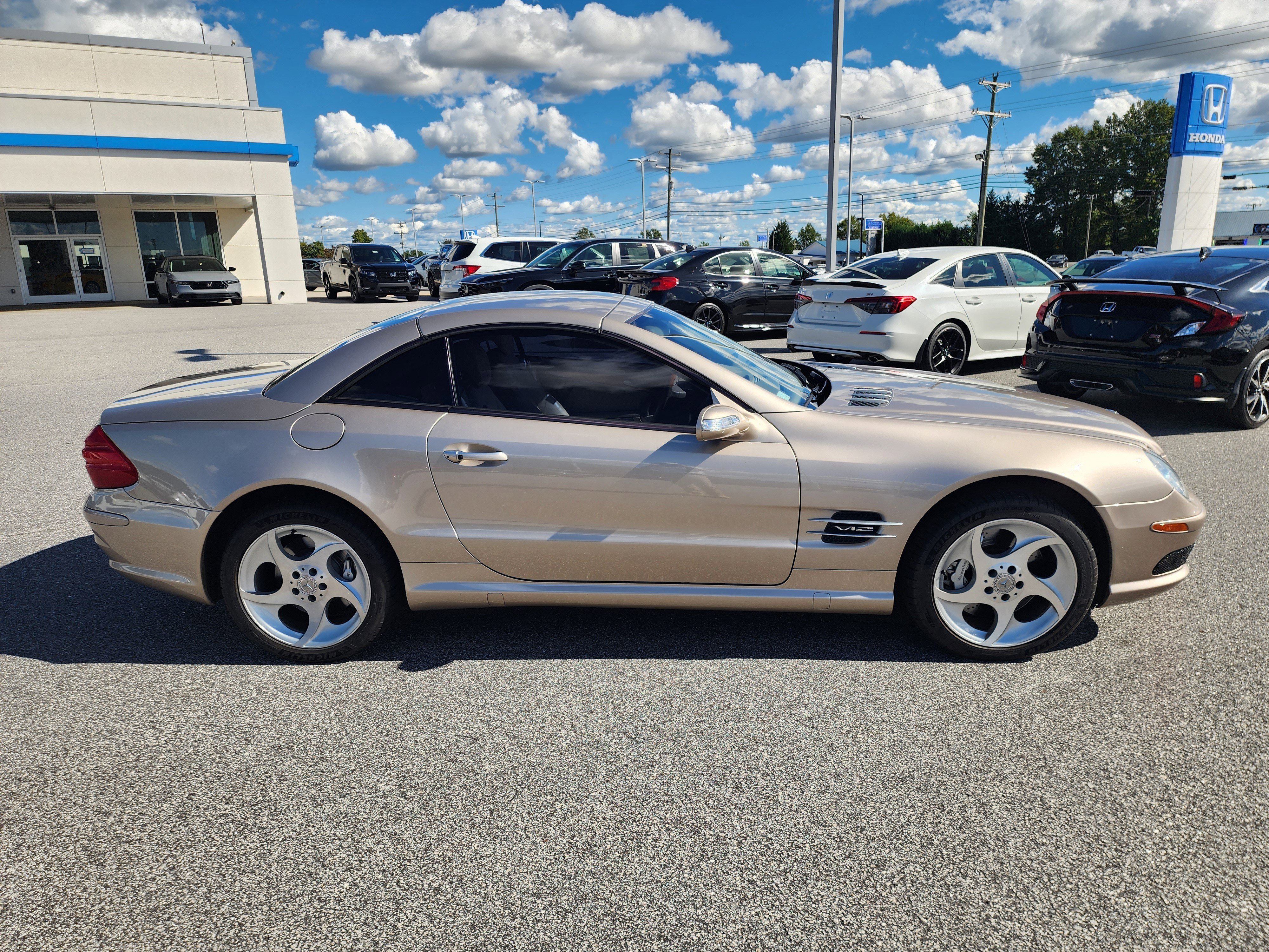Used 2004 Mercedes-Benz SL 600 image 3