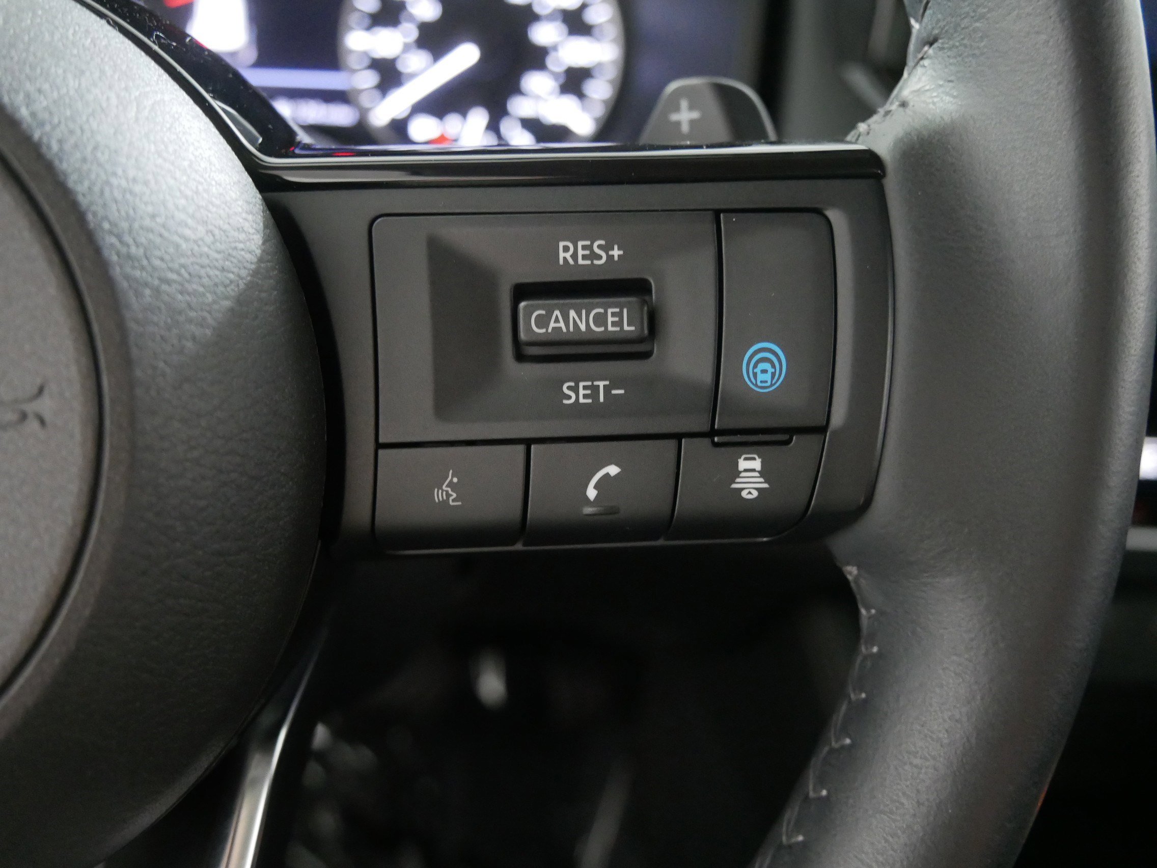 Used 2023 Nissan Rogue SL w/ SL Premium Package image 28