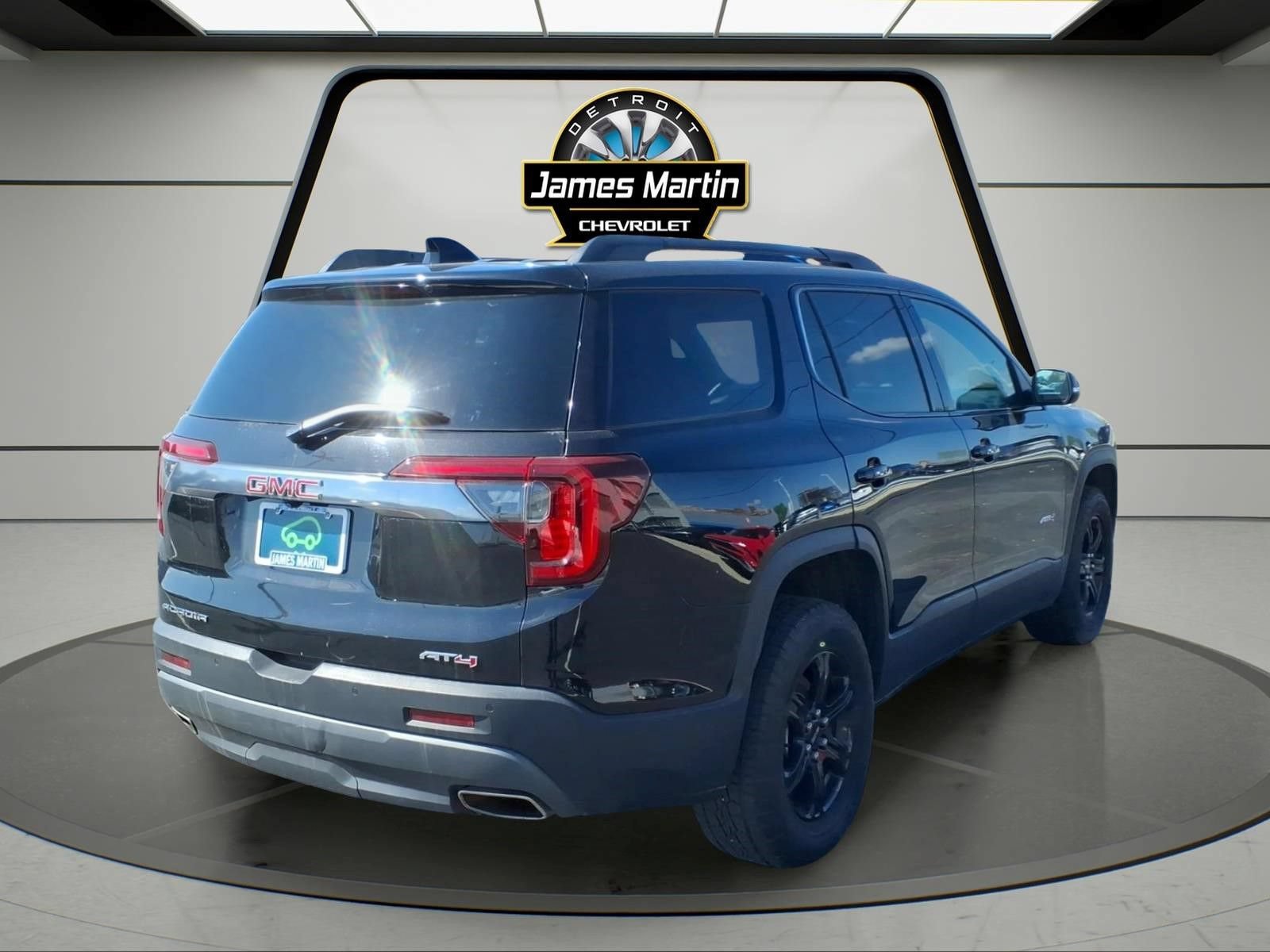 Certified 2023 GMC Acadia AT4 w/ Preferred Package AWD/4WD image 4