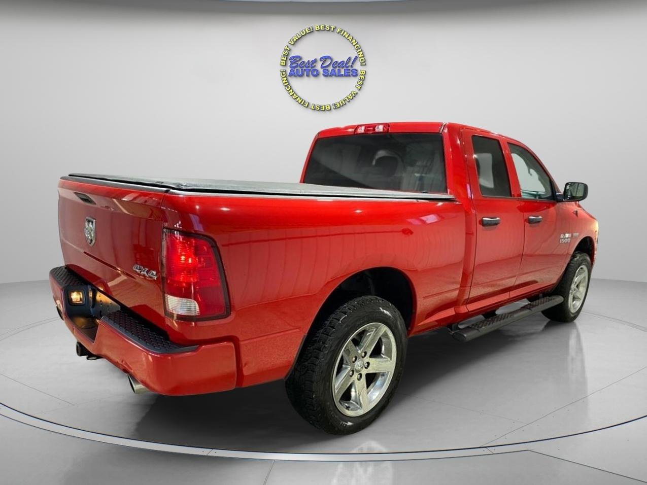 Used 2018 RAM 1500 Express w/ Express Value Package AWD/4WD image 4