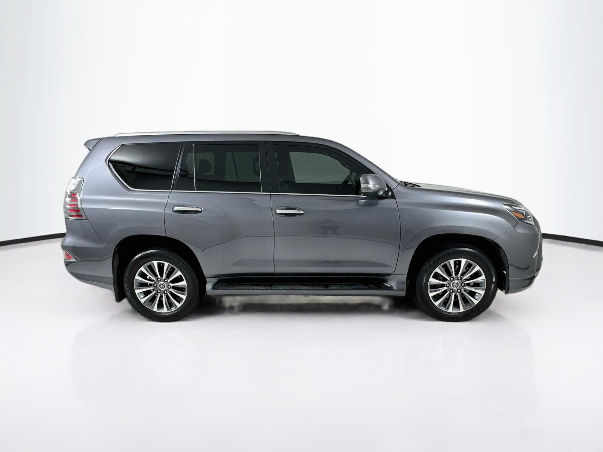 Used 2022 Lexus GX 460 Luxury w/ Off Road Package AWD/4WD image 9