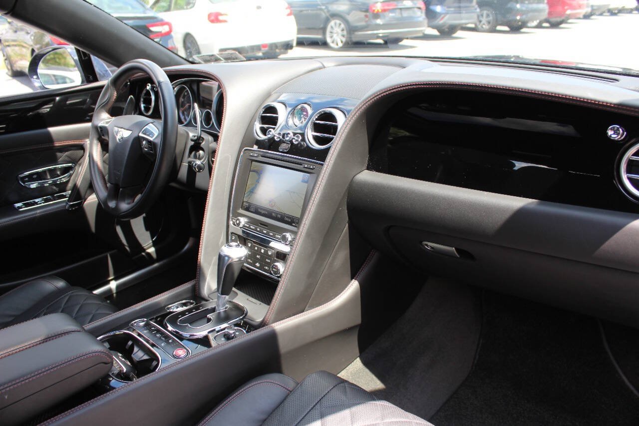 Used 2018 Bentley Flying Spur S V8 AWD/4WD image 18