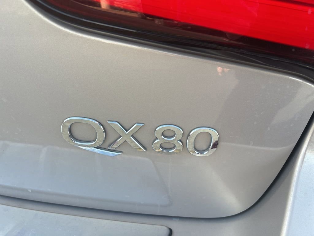Used 2018 INFINITI QX80 4WD w/ Driver Assistance Package image 15