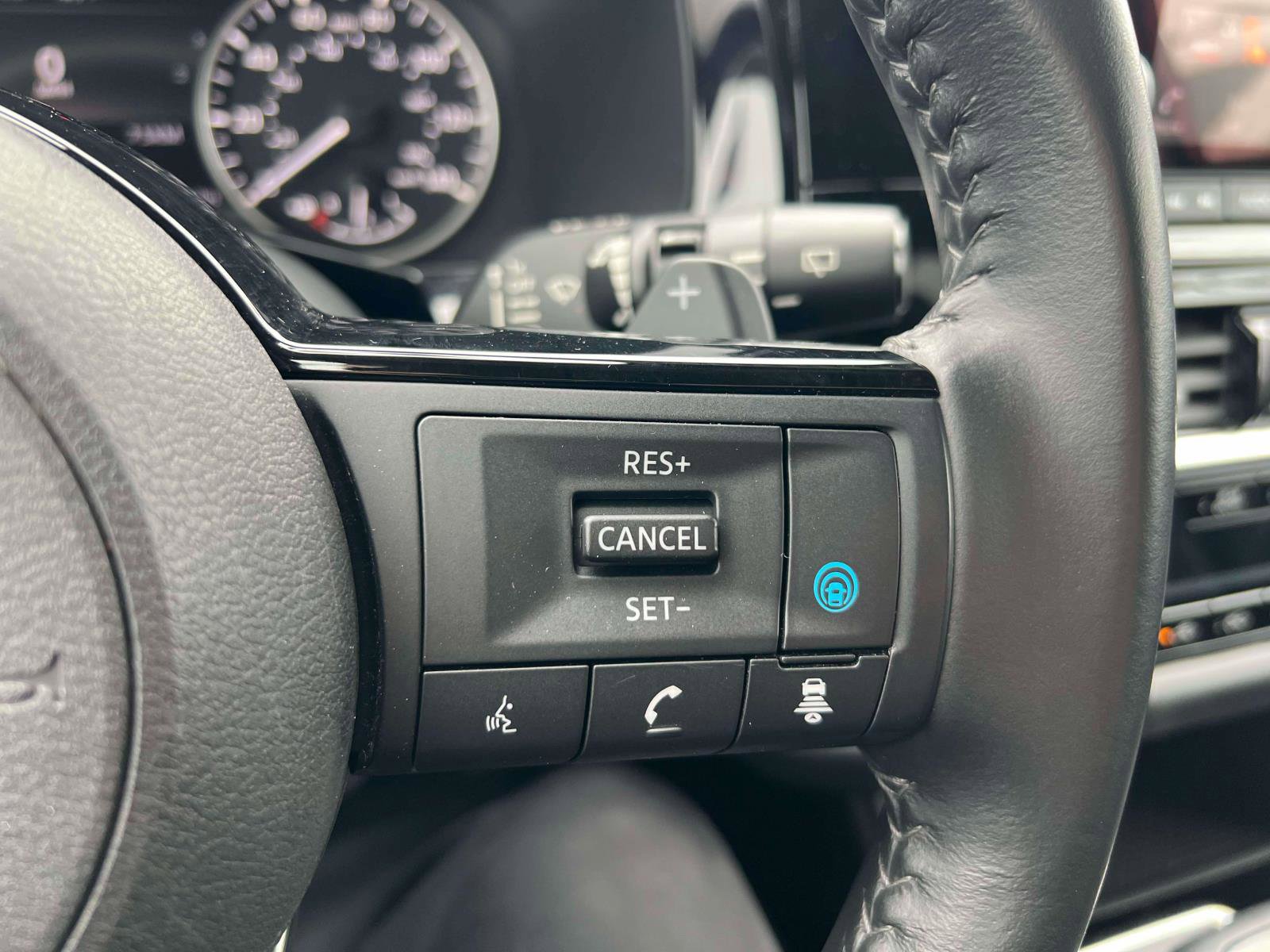 Used 2023 Nissan Pathfinder SV AWD/4WD image 51