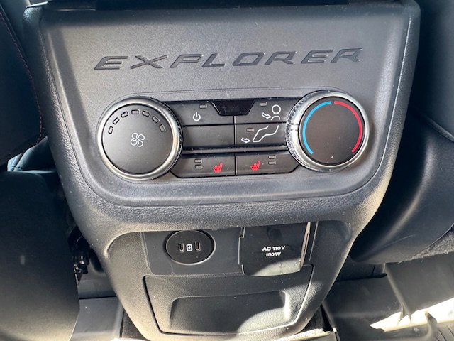 Used 2025 Ford Explorer ST-Line w/ ST-Line Street Pack image 13