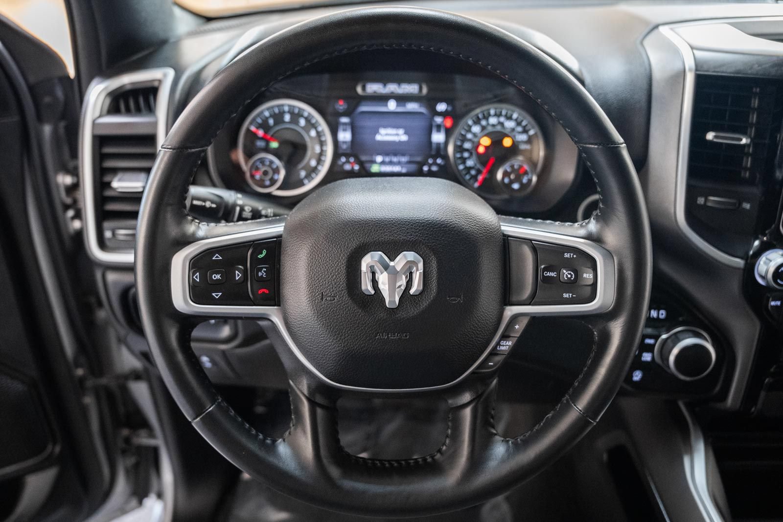 Used 2023 RAM 1500 Big Horn AWD/4WD image 29