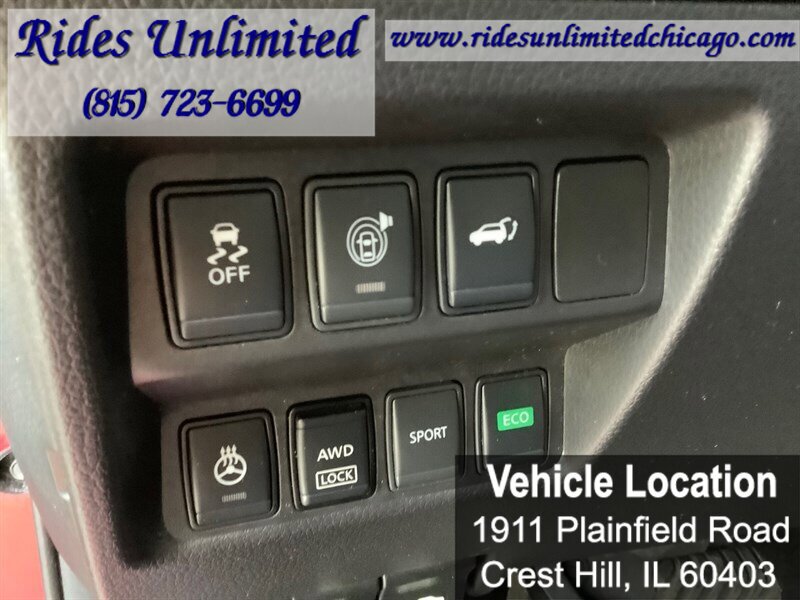 Used 2017 Nissan Rogue SV w/ SV Premium Package AWD/4WD image 15
