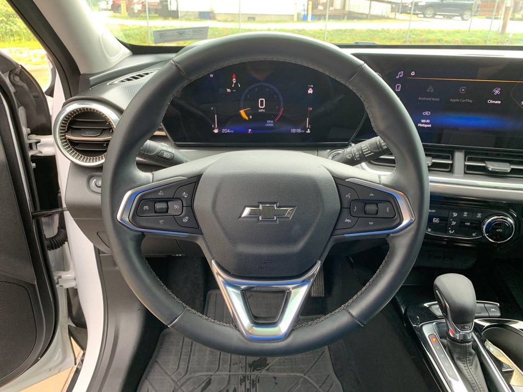 Used 2024 Chevrolet Trax ACTIV FWD image 28