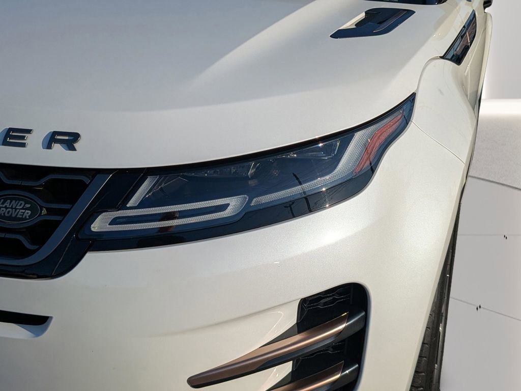 Used 2023 Land Rover Range Rover Evoque R-Dynamic SE image 8