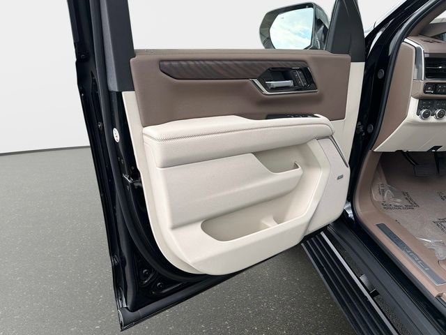 New 2026 GMC Yukon Denali w/ Denali Reserve Package image 17