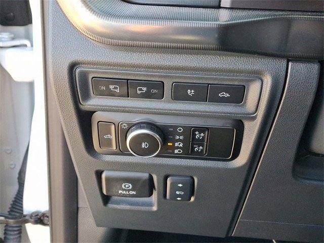 Used 2024 Ford F150 Platinum image 30