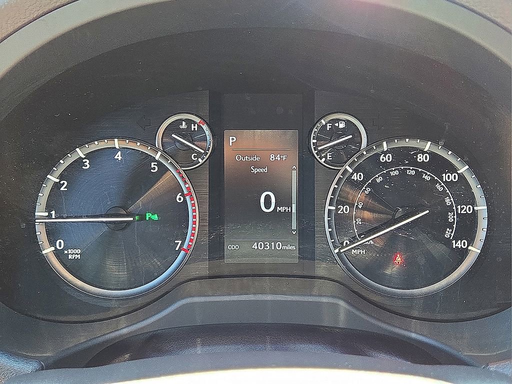 Used 2023 Lexus GX 460 Premium w/ Accessory Package image 26