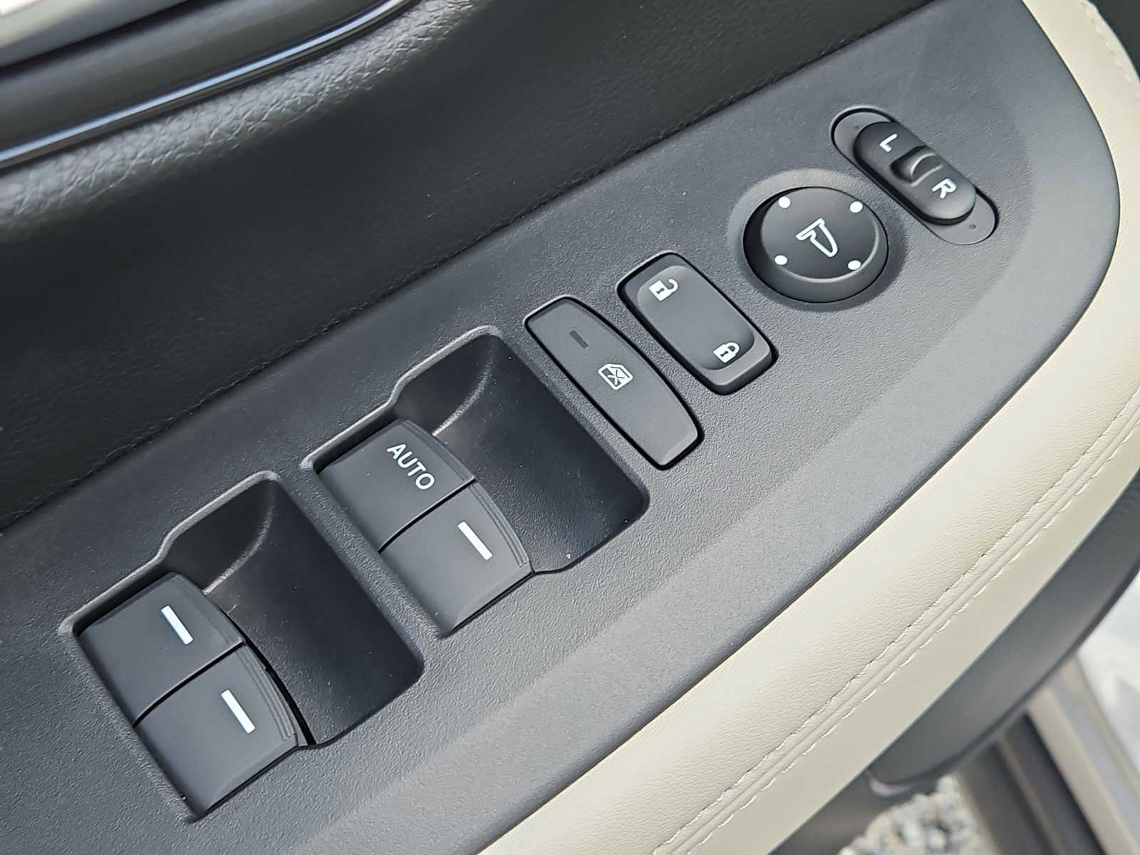 Certified 2023 Honda HR-V LX image 14