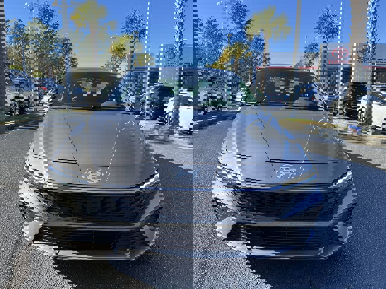 Used 2024 Hyundai Elantra SEL image 3