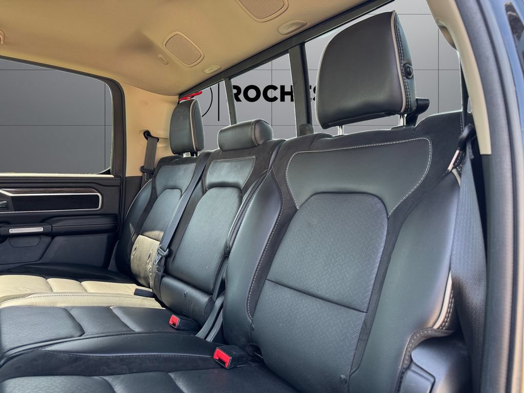 Used 2019 RAM 1500 Laramie AWD/4WD image 18