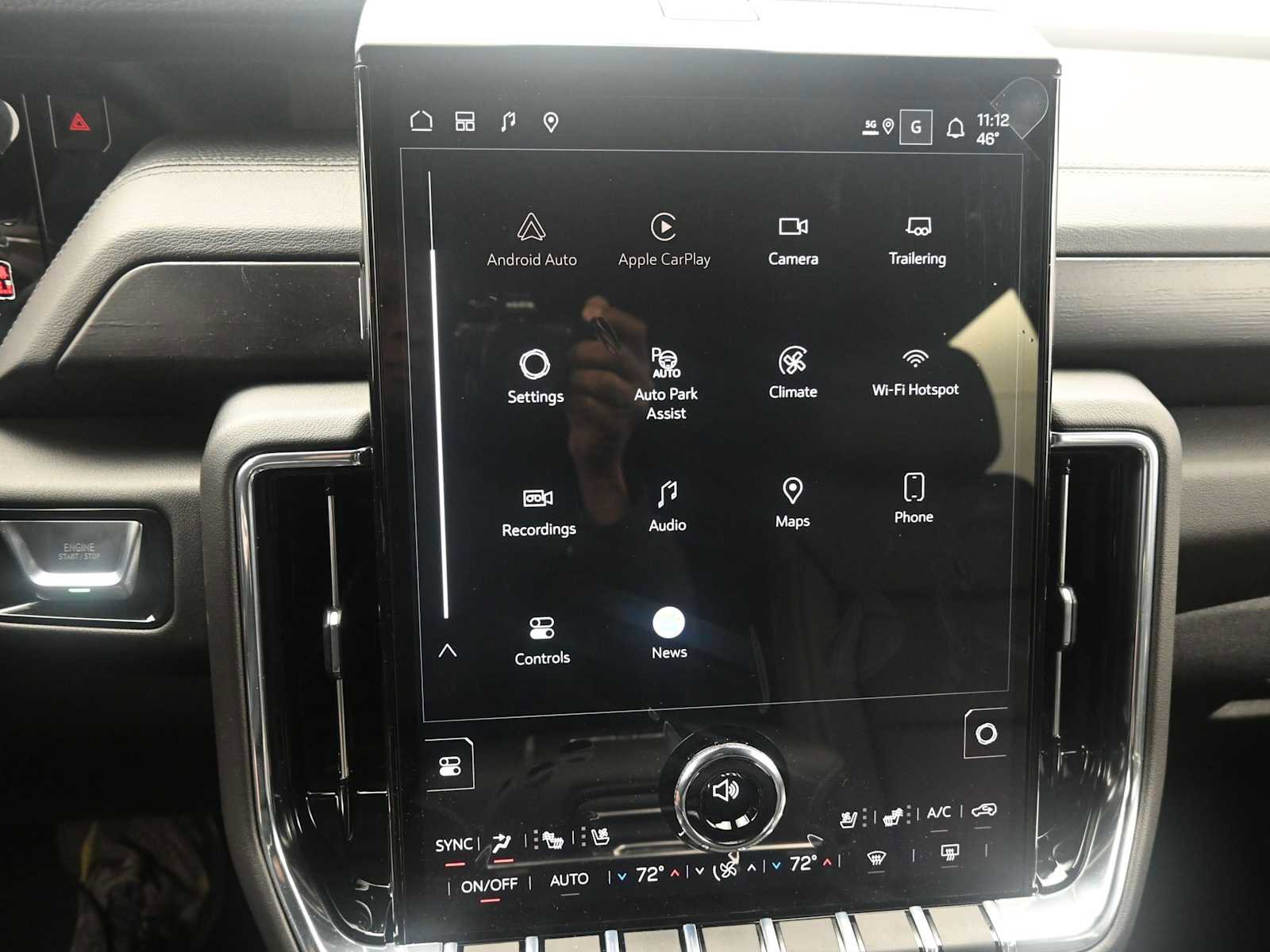 New 2026 GMC Yukon Denali w/ Sun & Power Step Package AWD/4WD image 16