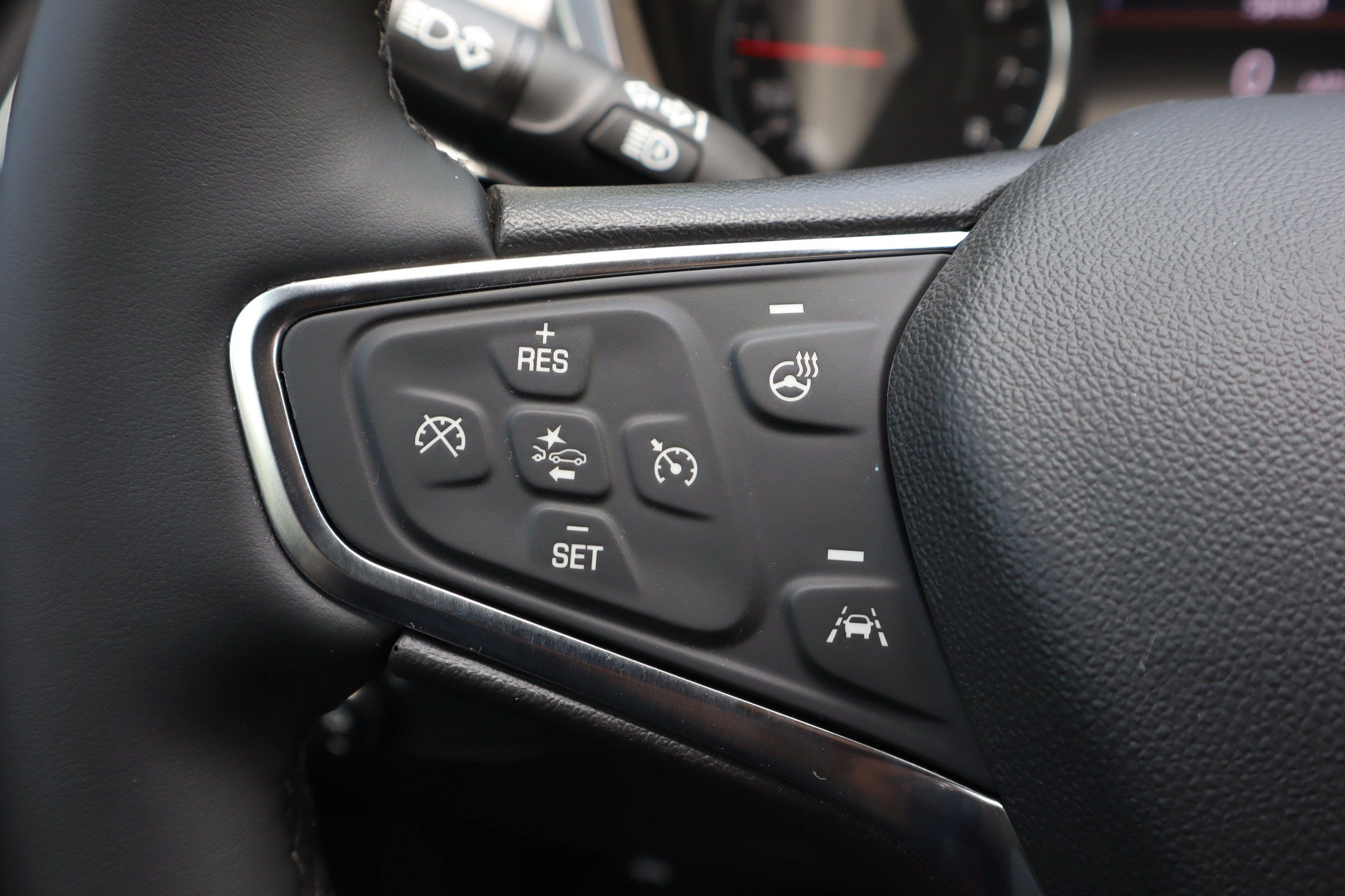 Used 2024 Chevrolet Equinox LT FWD image 19