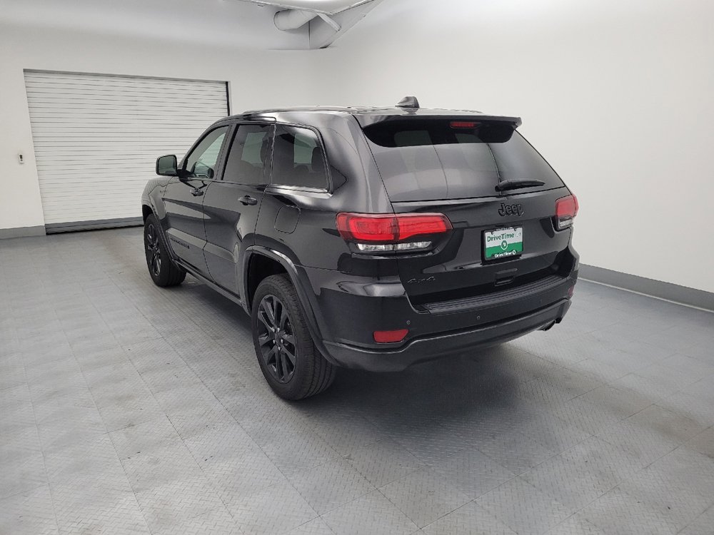 Used 2020 Jeep Grand Cherokee Altitude AWD/4WD image 5