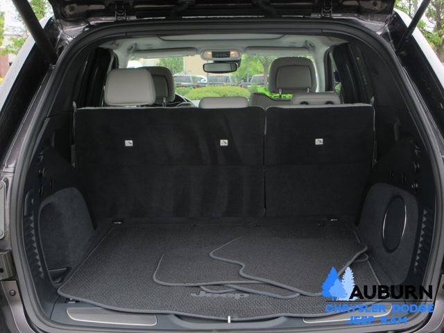 Used 2017 Jeep Grand Cherokee Summit image 20