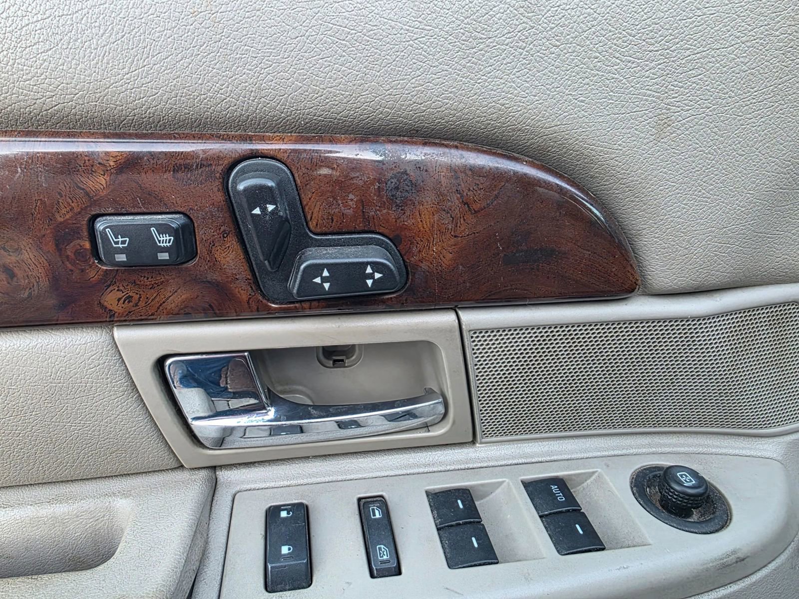 Used 2009 Mercury Grand Marquis LS image 10