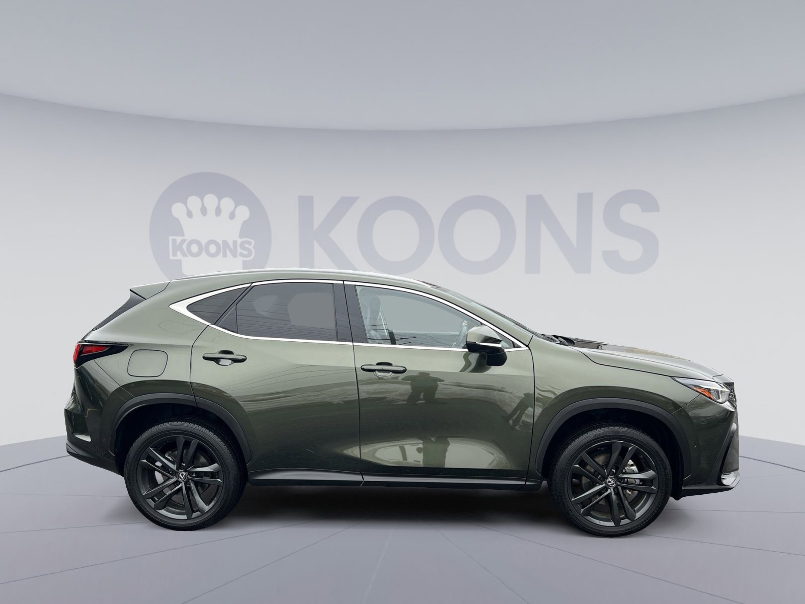 Used 2024 Lexus NX 450h+ AWD w/ Vision Package image 8