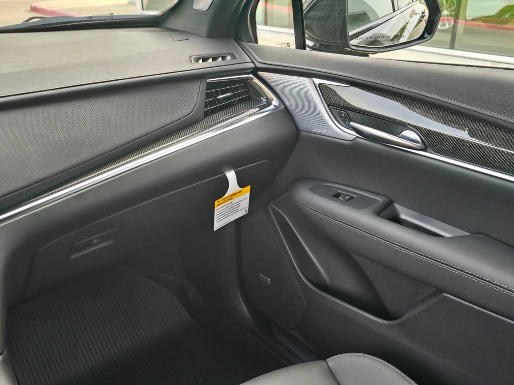New 2026 Cadillac XT5 Sportv w/ LPO, Onyx Lite Package AWD/4WD image 27