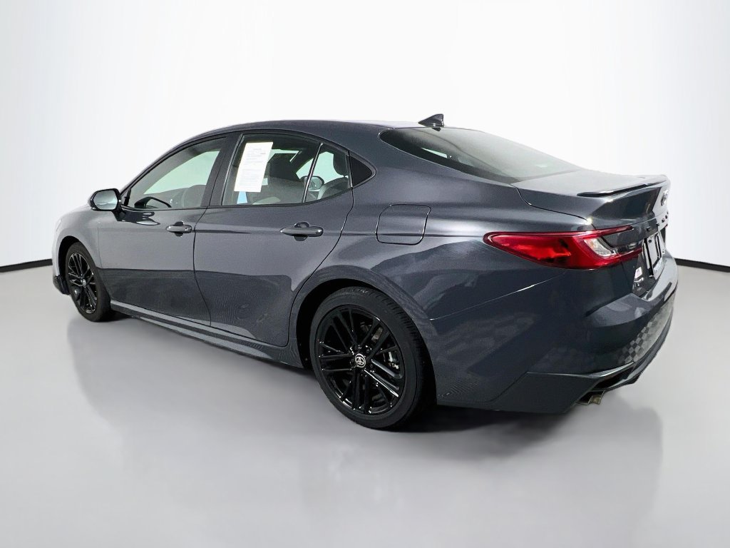 Used 2025 Toyota Camry SE FWD image 5