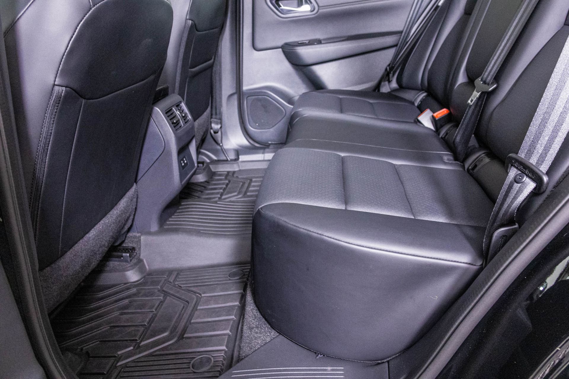 Used 2024 Nissan Rogue SV w/ SV Premium Package image 29